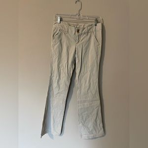 American Eagle kakis size 2